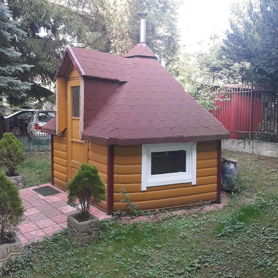 Maxim Pokoje Goscinne Iwonicz-Zdroj Ngoại thất bức ảnh